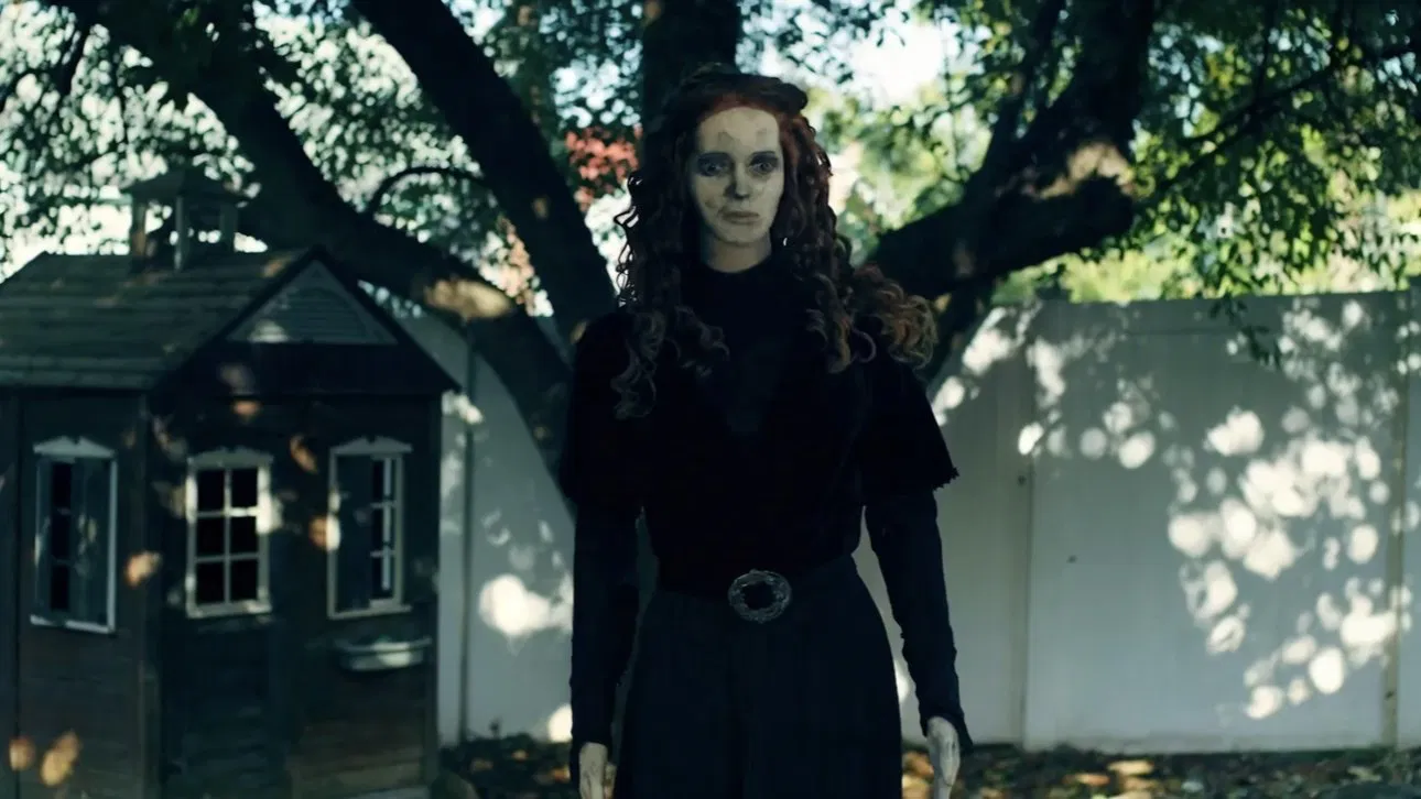 دانلود فیلم 825 Forest Road 2025