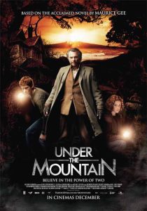 دانلود فیلم Under the Mountain 2009446672-964690862
